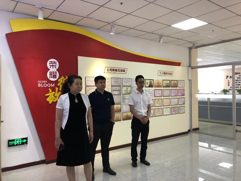 抚顺市龙晟集团大数据公司董事长罗英男一行莅临中国·9091美高梅(股份)有限公司-官方网站集团调查财路大数据项目